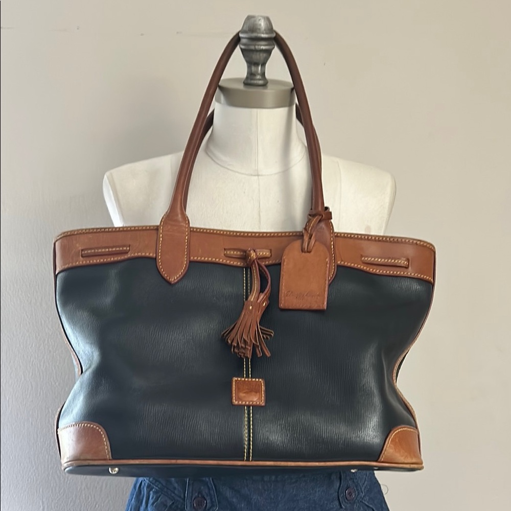 Dooney & Bourke Saffiano Tassel Bucket Tote Bag Black Tan Trim w wallet